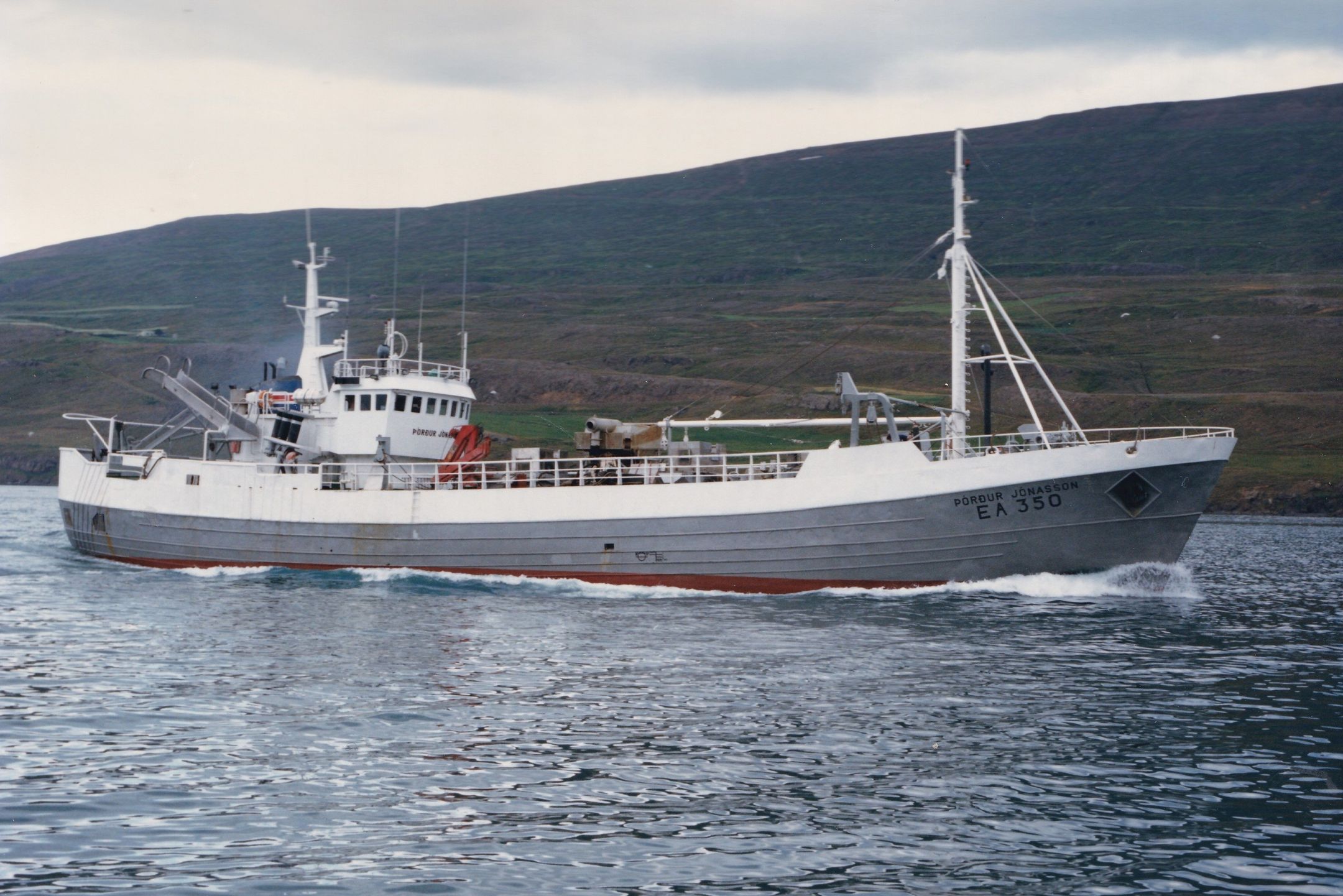D - 1986, lengdur með nýja vél (ljósm. Palli Páls)